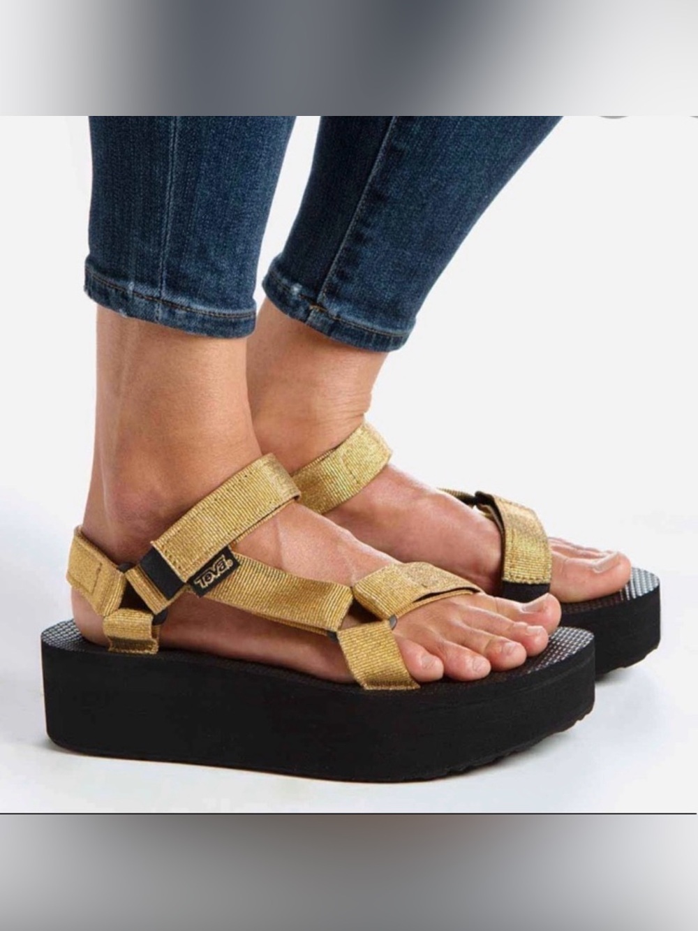 Teva Flatform Universal Sandal Platform Adjustable Straps Gold Women’s Size 6